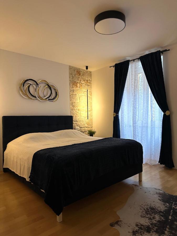 Apartment Erin Center - New Renovated 로비니 외부 사진