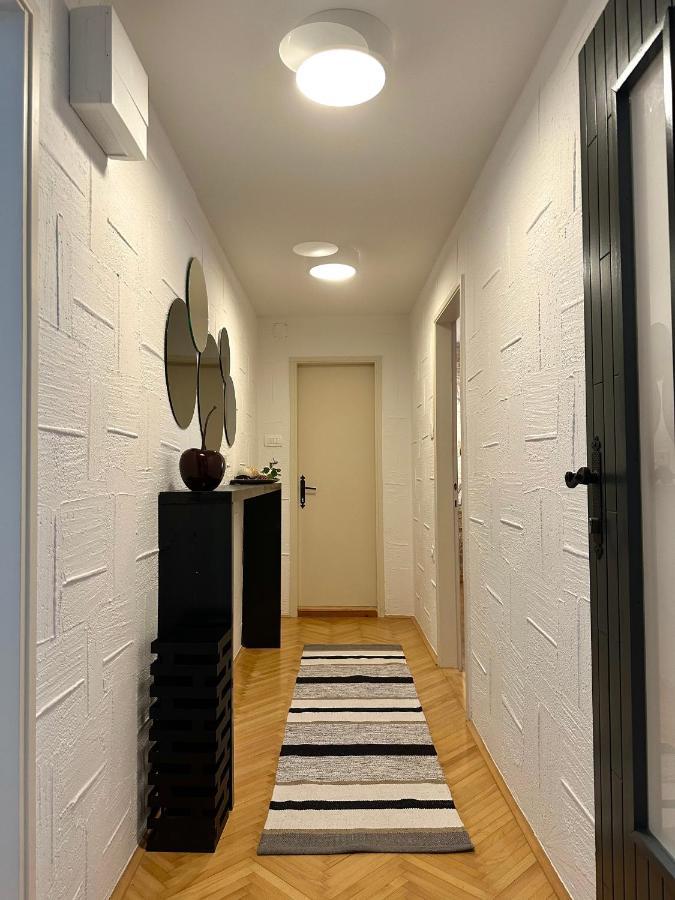 Apartment Erin Center - New Renovated 로비니 외부 사진